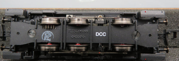 Fleischmann 8 7225	V60 rot  415 - Digital DCC - OVP