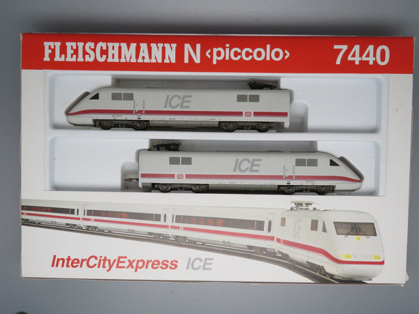 Fleischmann 7440  Elektrotriebzug ICE 1 mit zwei Triebköpfen BR 401 - OVP