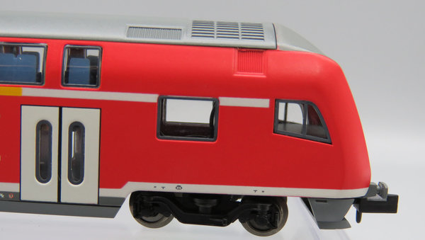 Minitrix 15824 - Set Doppelstockwagen 2. Klasse und Steuerwagen 1./2. Klasse, jeweils 4-achsig, rot