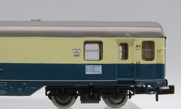 Arnold 3245 Bahnpostwagen,  4-achsig, beige/blau - OVP