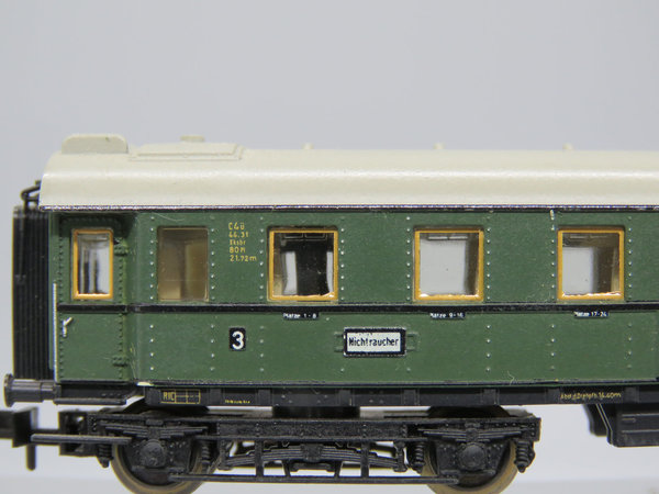 Minitrix 3171 - Schnellzugwagen 3. Klasse, Gattung/Bauart C4ü-28, 4-achsig, grün - OVP