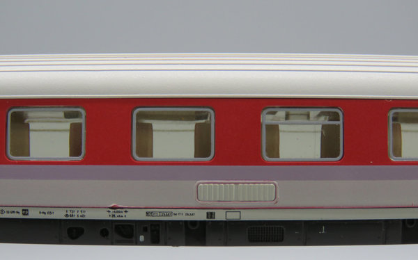 Minitrix 13197 - IC Abteilwagen 1. Klasse, Gattung/Bauart Avmz 207, 4-achsig, rot/weiß - OVP
