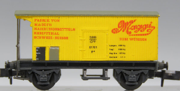 SwissToys 7 - Gedeckter Güterwagen  gelb, ´Maggi´, mit Kreidetafel, mit Zettelkasten - EVP - EVP