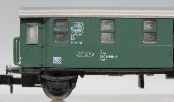 Arnold 4492 - Güterzug-Begleitwagen mit Zugschlussbeleuchtung - OVP