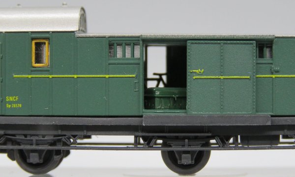 Arnold 3064 - Gepäckwagen grün - OVP