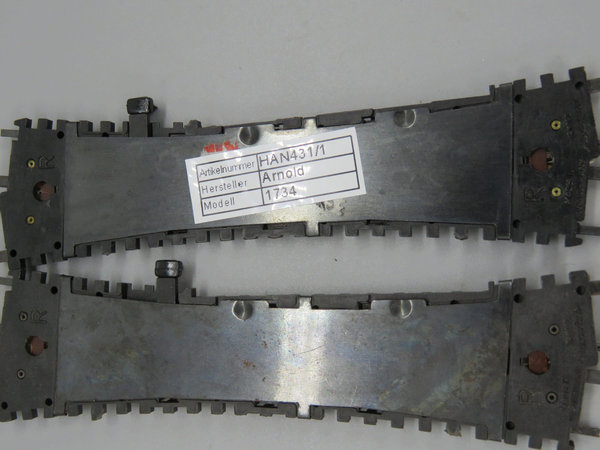 Arnold 1734 - 1 x Hand-Doppelkreuzungsweiche, 15°, schwarz, L 111 mm, Rechtseinbau