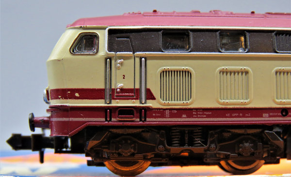 Roco 2150C - Diesellok BR 215 rot/beige TEE-Farbgebung - OVP