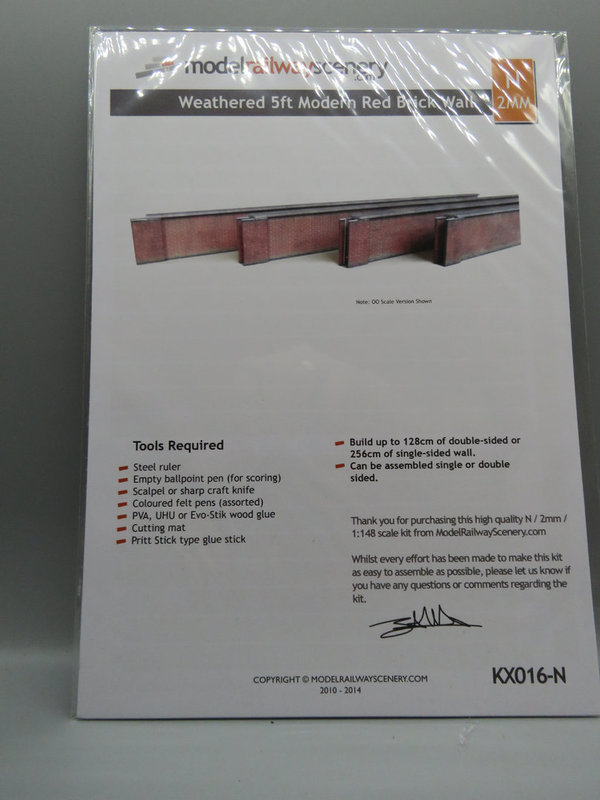 modelrailwayscenery KX016-N Weathered 5ft Modern Red Brick Wall