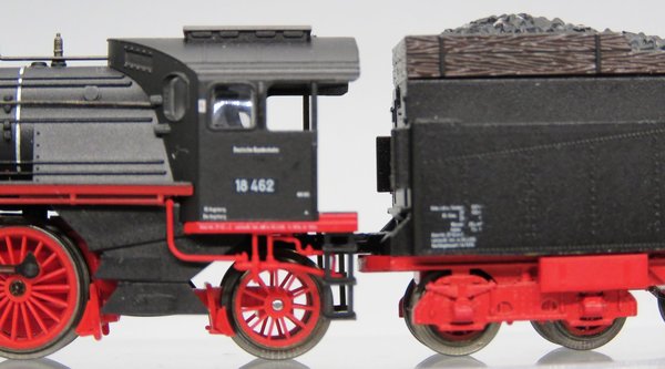 Minitrix 12234 - Schnellzug-Schlepptenderlokomotive BR 18.4 DB - OVP