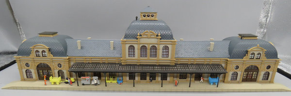 Vollmer 7505 Bahnhof Baden-Baden mit Figuren