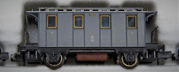 Arnold 0261 -Zug-Set mit Tenderlok  T 3 + 4 Waggons Jahreszug 1993 - OVP